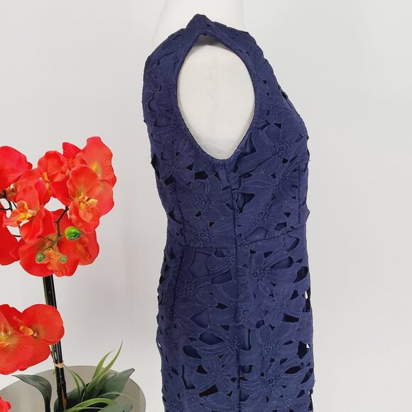 Banana Republic Navy Blue Lace Overlay Chic Cocktail Evening Sheath Dress 6P - Picture 4 of 7